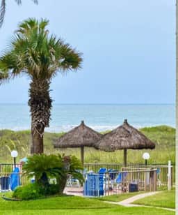 Beach Please- Saida IV Three Bedroom Beachfront