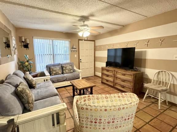 Surfside I 105 - One Bedroom Off The Beach
