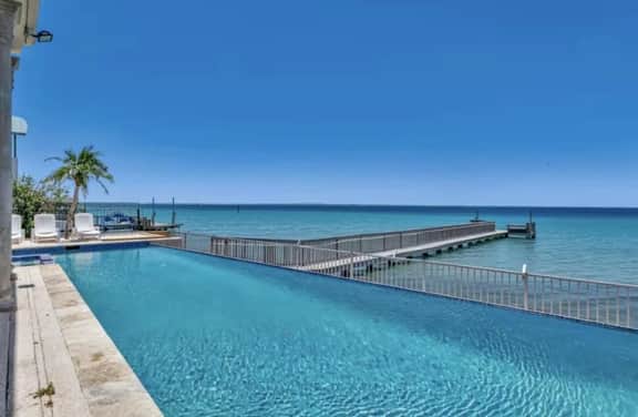 Sunset Castle 232 - Four Bedroom House Bayfront