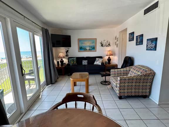 La Internacional 209 - One Bedroom Beachfront