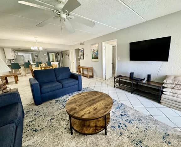 Saida IV 4909 - Three Bedroom Beachfront