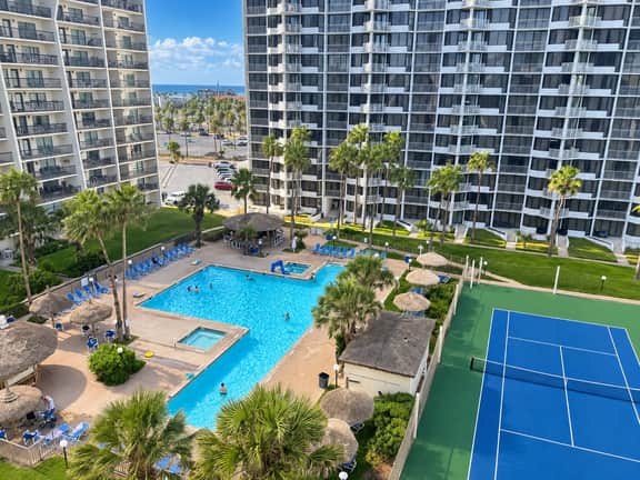 Saida IV 4804 - Two Bedroom Beachfront - Image 2