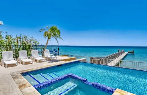 Sunset Castle 232 - Four Bedroom House Bayfront