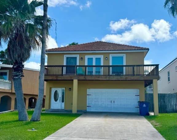 Acapulco House 117 - Three Bedroom House